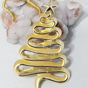 VINTAGE DANECRAFT GOLD TONE CHRISTMAS TREE BROOCH